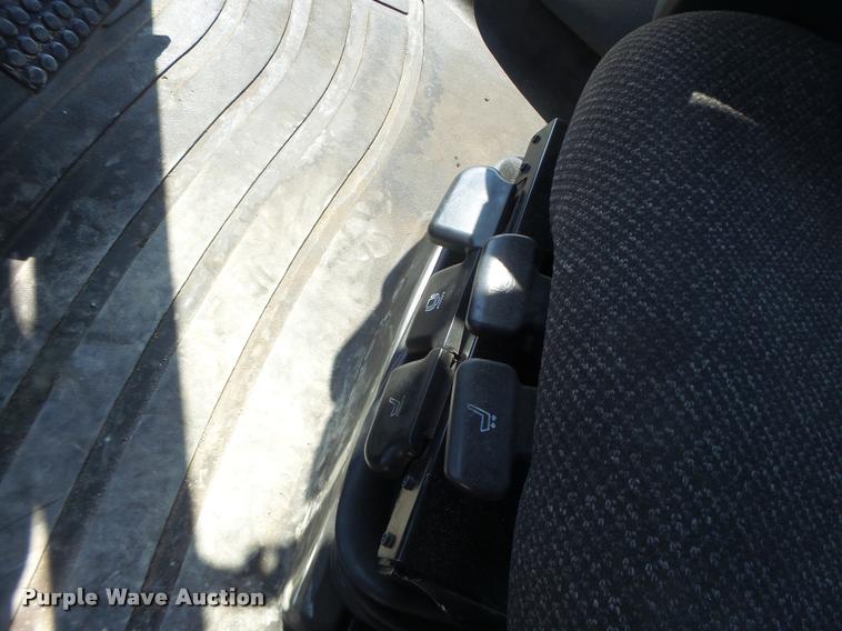 image for item DB1296 2011 Challenger MT945C 4WD tractor