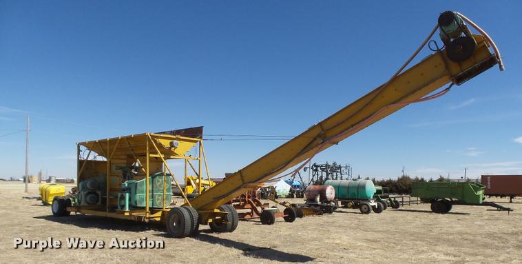 image for item DB1958 Ferrell-Ross mobile corn roller