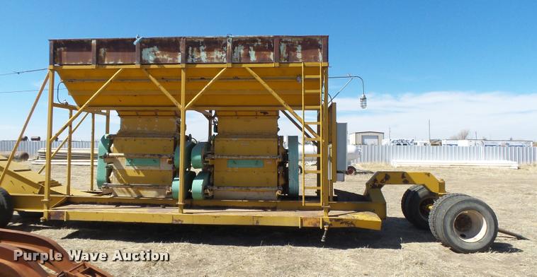 image for item DB1958 Ferrell-Ross mobile corn roller