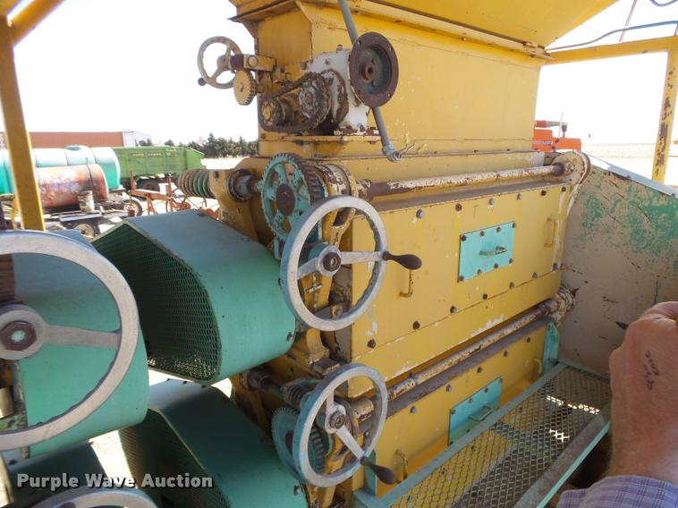 image for item DB1958 Ferrell-Ross mobile corn roller