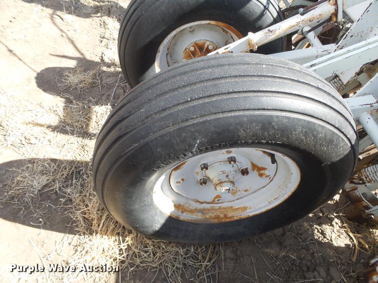 image for item DB1975 Marliss grain drill