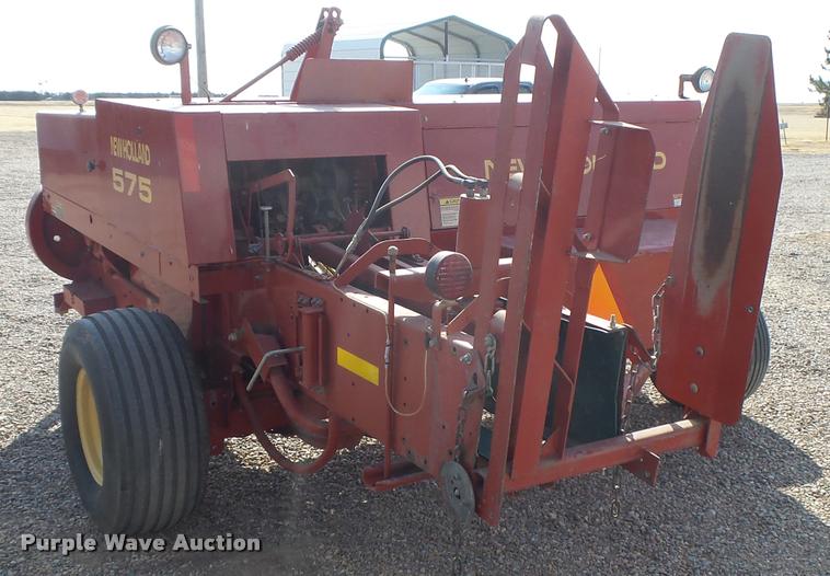 image for item DB1978 New Holland 575 square baler