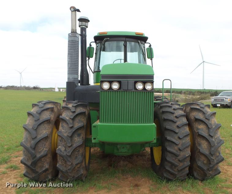 image for item DB1993 1983 John Deere 8650 4WD tractor