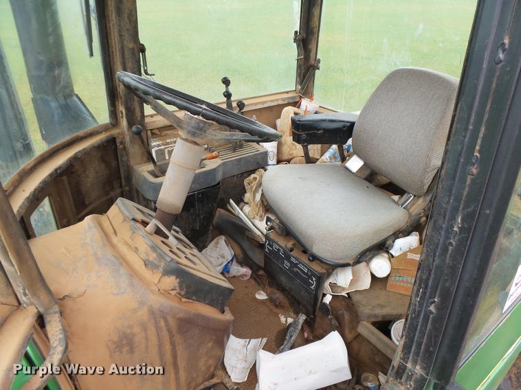 image for item DB1993 1983 John Deere 8650 4WD tractor