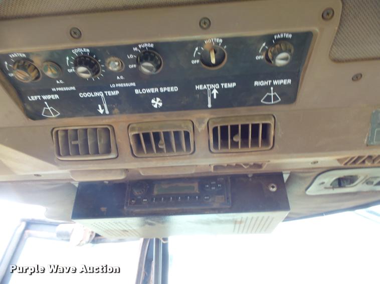 image for item DB1993 1983 John Deere 8650 4WD tractor