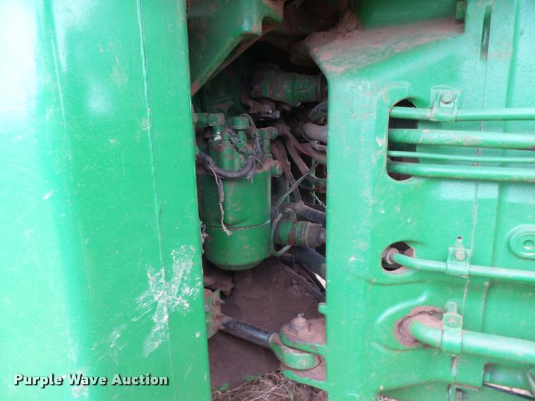 image for item DB1993 1983 John Deere 8650 4WD tractor