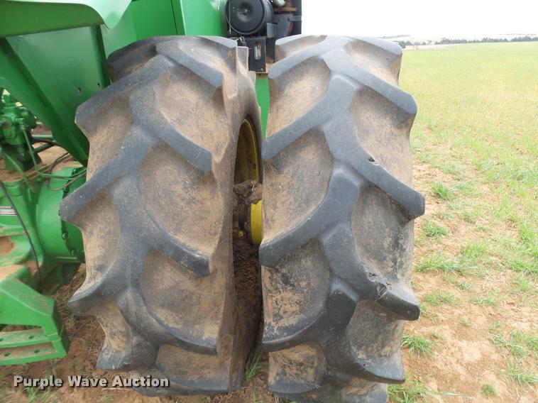 image for item DB1993 1983 John Deere 8650 4WD tractor