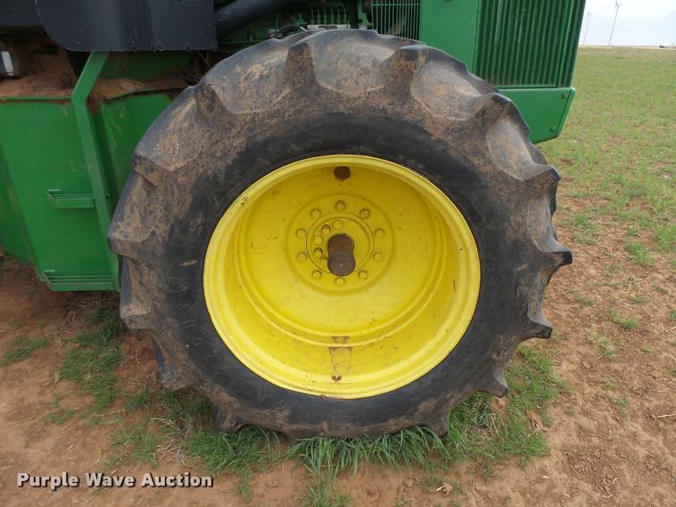 image for item DB1993 1983 John Deere 8650 4WD tractor