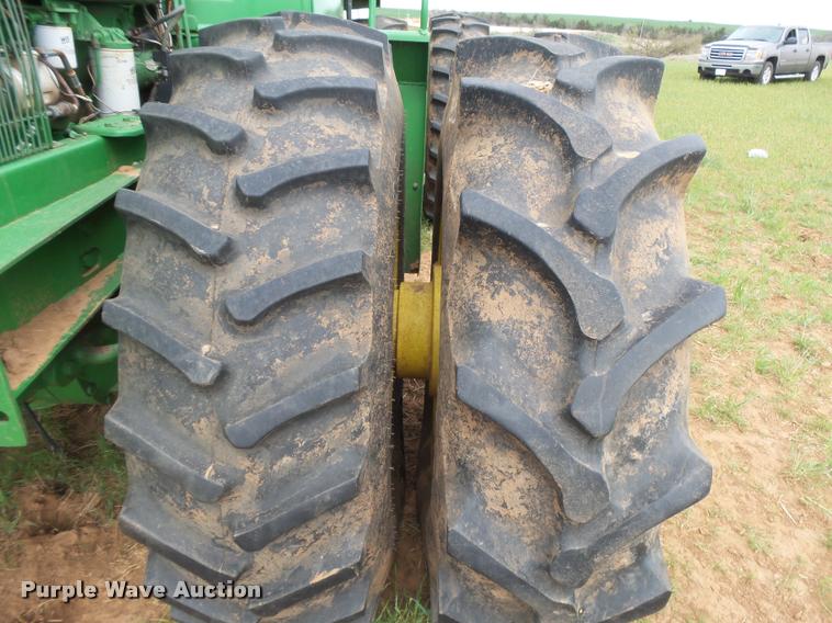 image for item DB1993 1983 John Deere 8650 4WD tractor