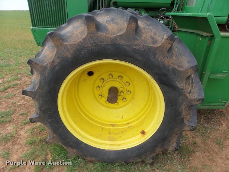 image for item DB1993 1983 John Deere 8650 4WD tractor