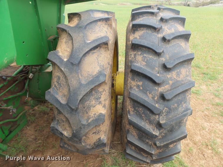 image for item DB1993 1983 John Deere 8650 4WD tractor