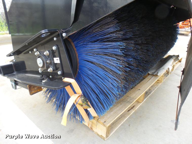 Kubota sweeper attachment in Grapevine, TX Item DB2470 sold Purple Wave