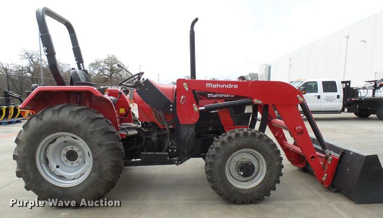 image for item DB2479 Mahindra 5555 MFWD tractor