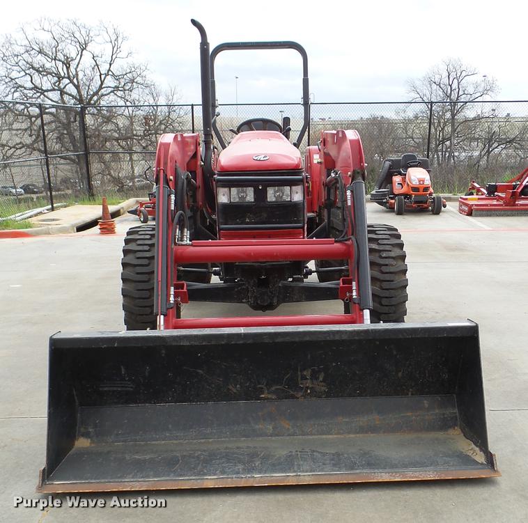 image for item DB2479 Mahindra 5555 MFWD tractor