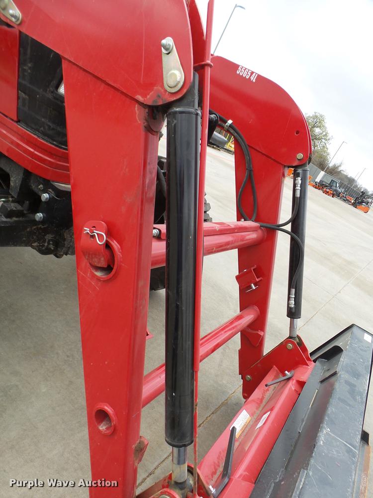 image for item DB2479 Mahindra 5555 MFWD tractor