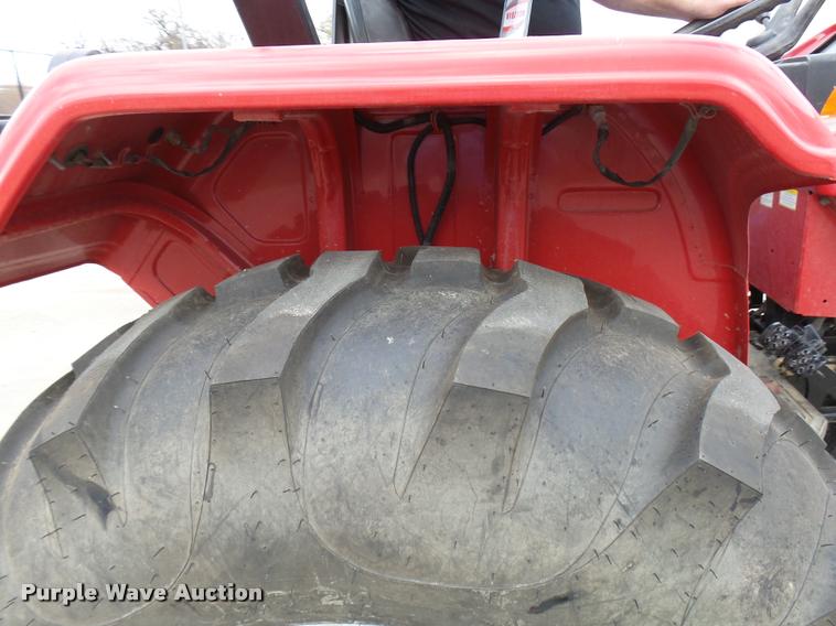image for item DB2479 Mahindra 5555 MFWD tractor