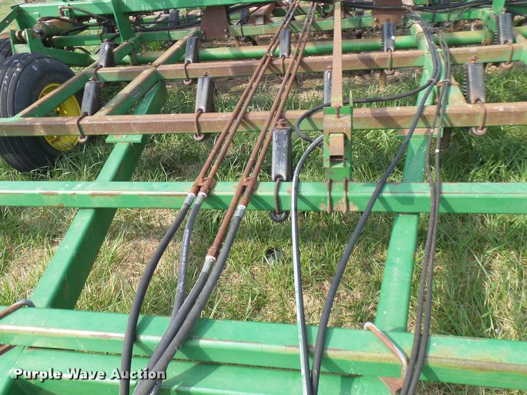 image for item DB2498 John Deere 960 field cultivator
