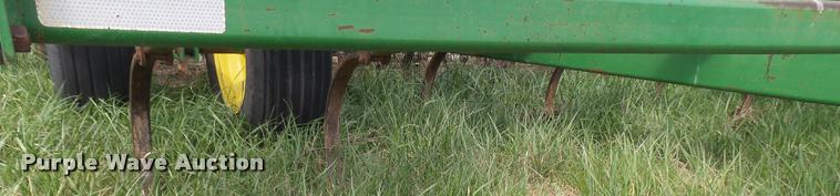 image for item DB2498 John Deere 960 field cultivator