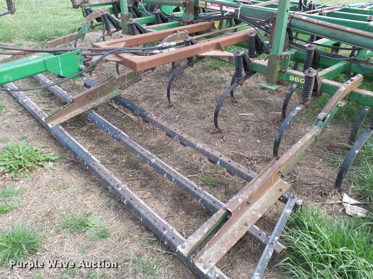 image for item DB2498 John Deere 960 field cultivator