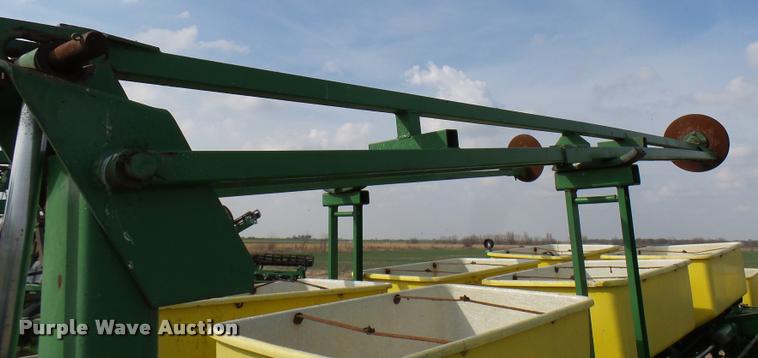 image for item DB2499 John Deere 7000 planter