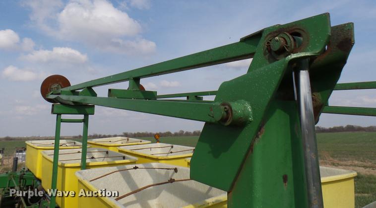 image for item DB2499 John Deere 7000 planter