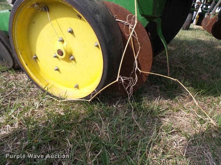 image for item DB2499 John Deere 7000 planter