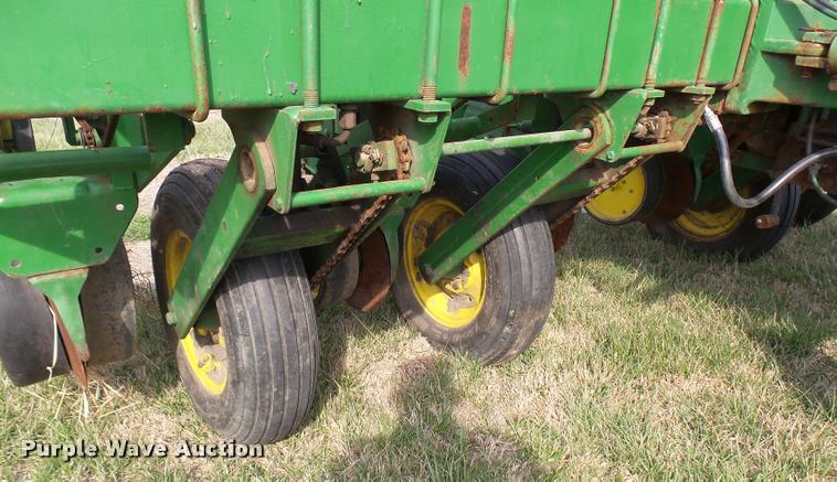 image for item DB2499 John Deere 7000 planter