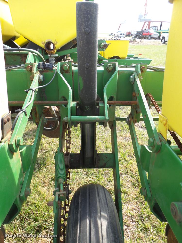 image for item DB2499 John Deere 7000 planter