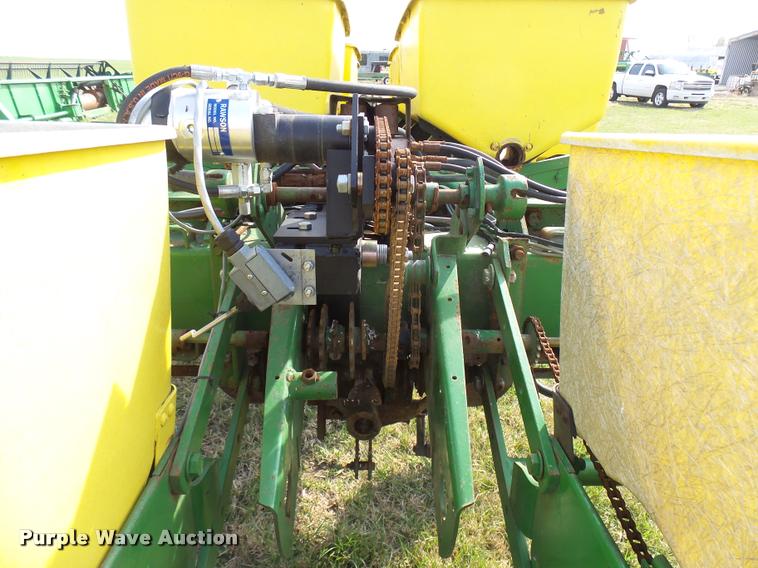 image for item DB2499 John Deere 7000 planter