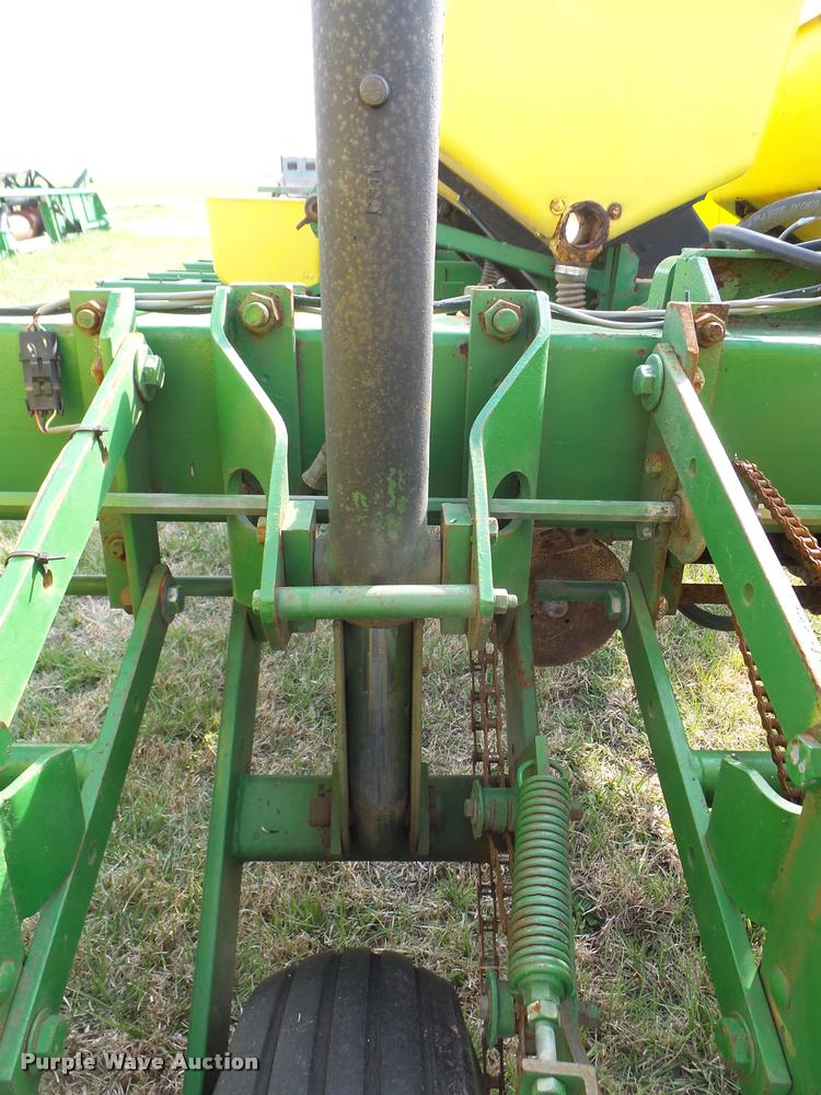 image for item DB2499 John Deere 7000 planter