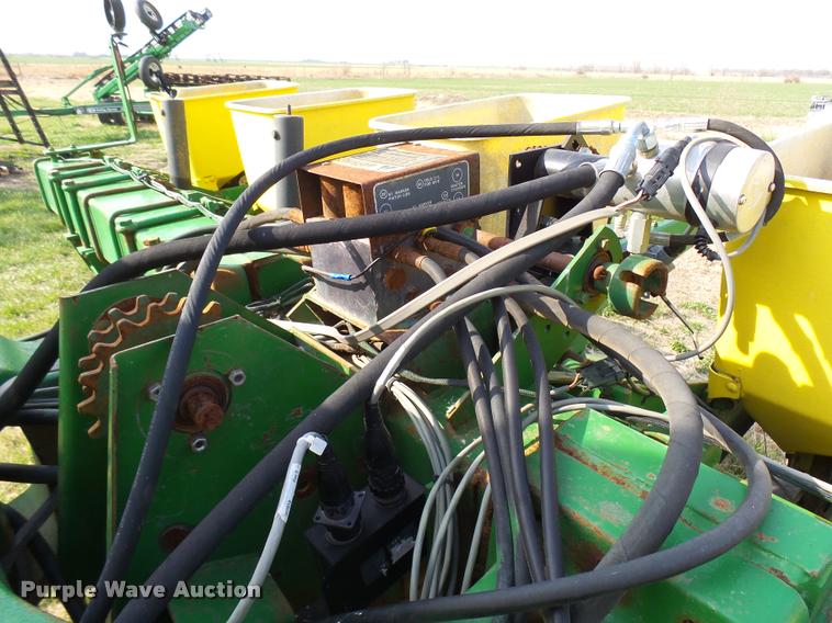 image for item DB2499 John Deere 7000 planter
