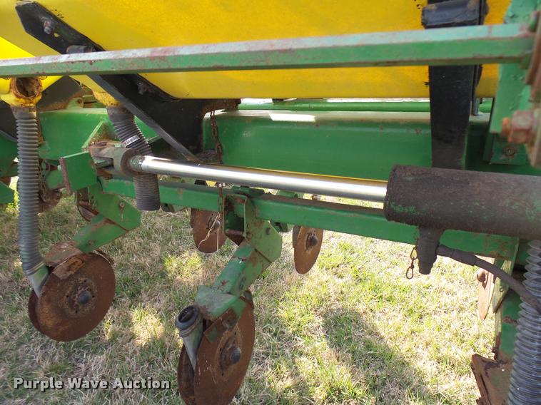 image for item DB2499 John Deere 7000 planter