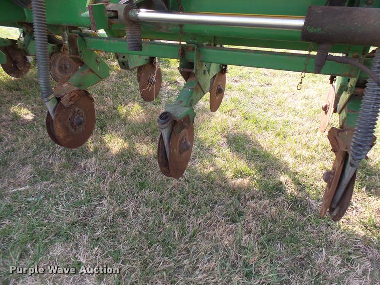 image for item DB2499 John Deere 7000 planter