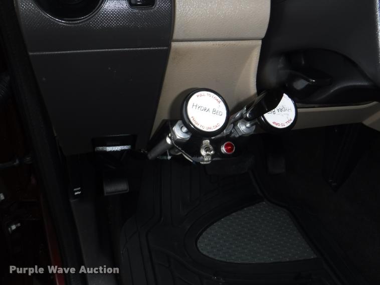 image for item DB3883 2013 Ford F450 Super Duty XLT flatbed pickup truck