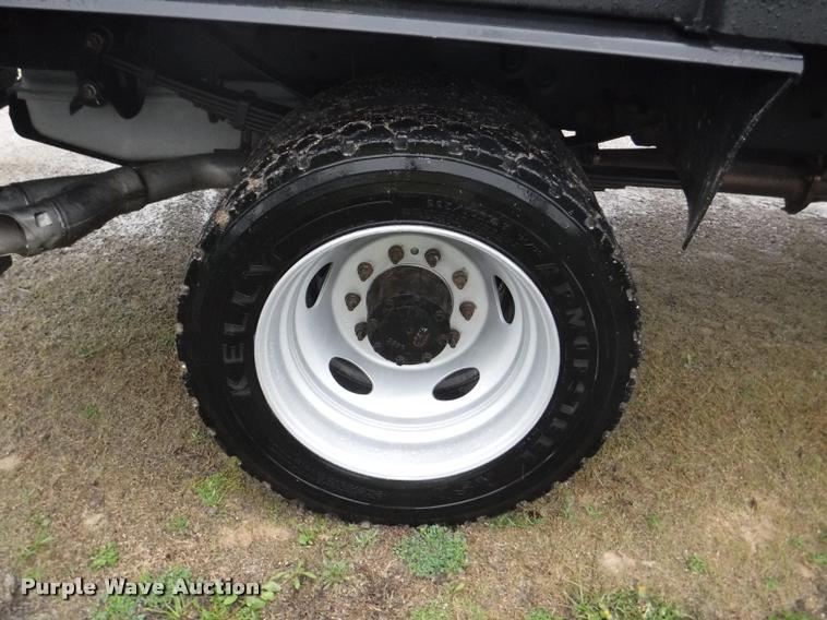 image for item DB3883 2013 Ford F450 Super Duty XLT flatbed pickup truck