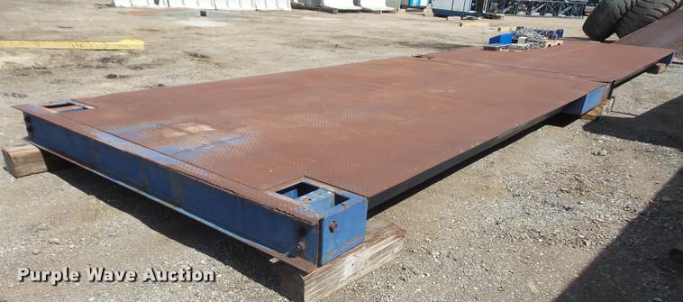 image for item DC9173 Fairbanks digital scale with platform