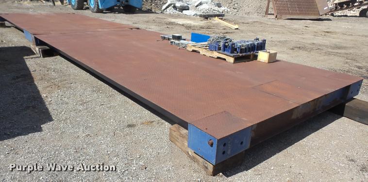 image for item DC9173 Fairbanks digital scale with platform