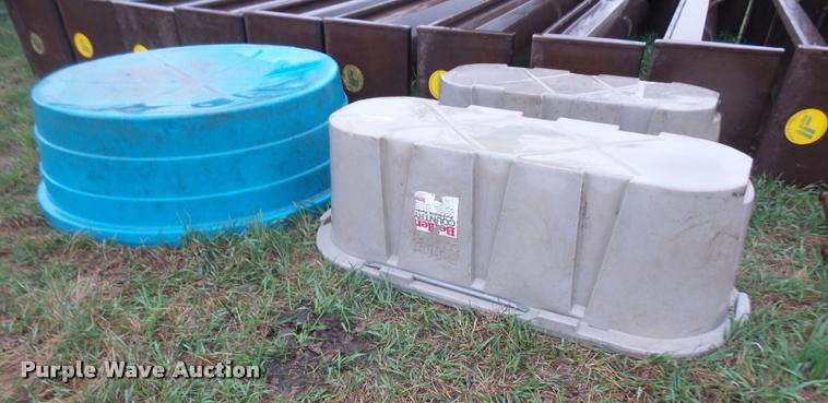 image for item DC9203 (3) water tanks