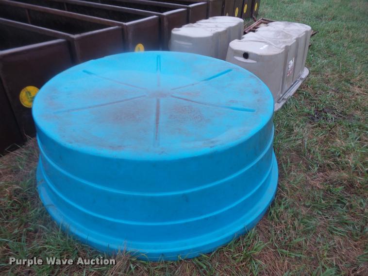 image for item DC9203 (3) water tanks