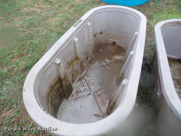 image for item DC9203 (3) water tanks