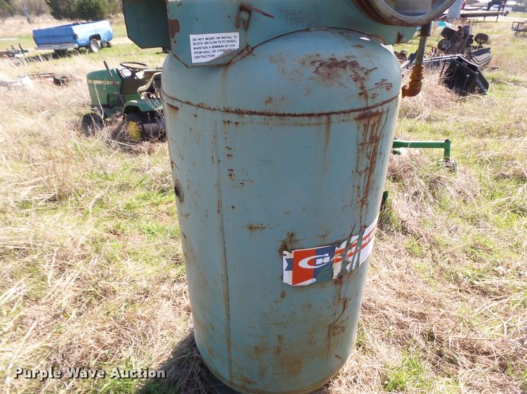 image for item DE9538 Champion air compressor