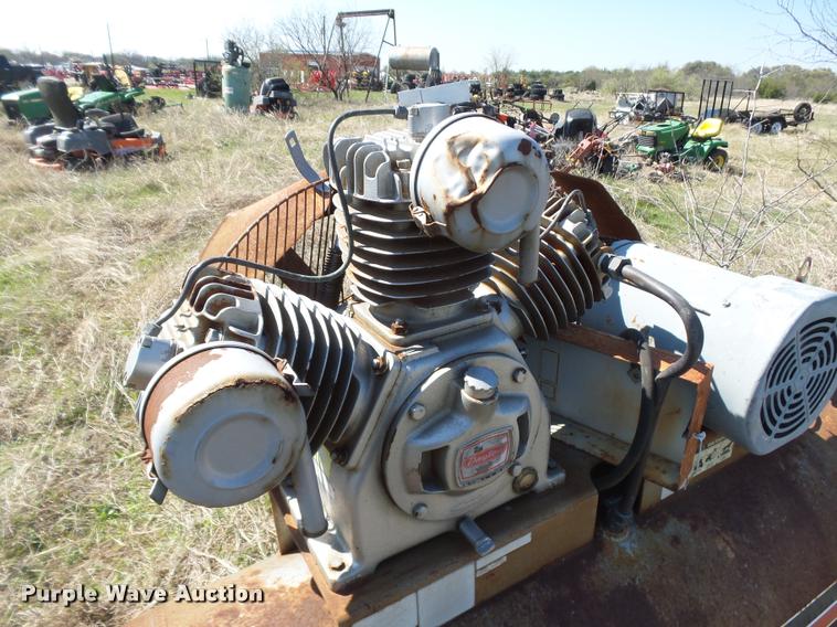 image for item DE9539 Dayton air compressor