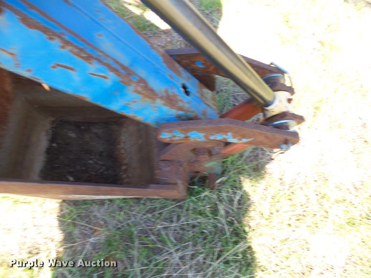 image for item DE9544 New Holland backhoe attachment