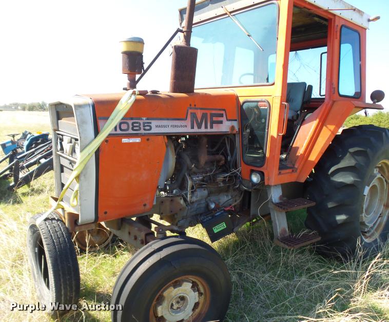 image for item DE9551 Massey-Ferguson 1085 tractor