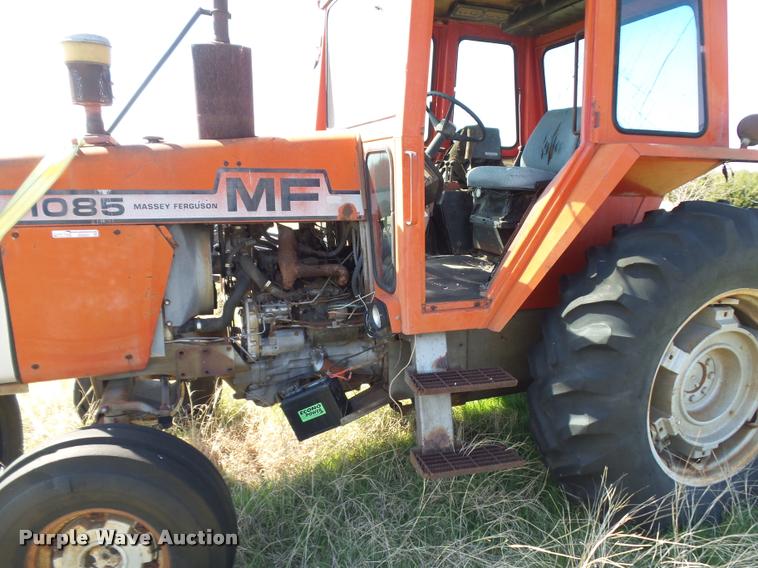 image for item DE9551 Massey-Ferguson 1085 tractor