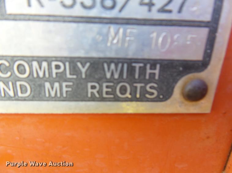 image for item DE9551 Massey-Ferguson 1085 tractor