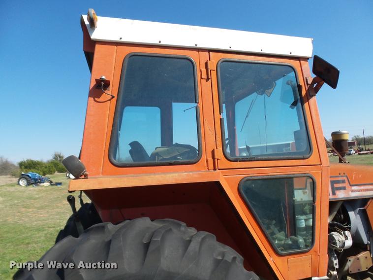 image for item DE9551 Massey-Ferguson 1085 tractor