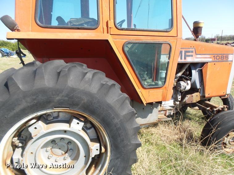 image for item DE9551 Massey-Ferguson 1085 tractor