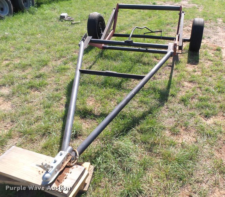 image for item DE9567 Bale buggy