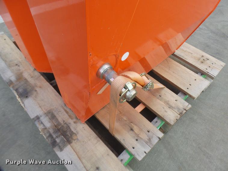 Kubota ballast box in Grapevine, TX Item DG9628 sold Purple Wave